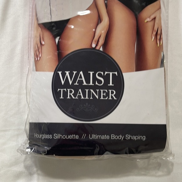 Angel Curves Waist Training Vest - Medium - Picture 6 of 8